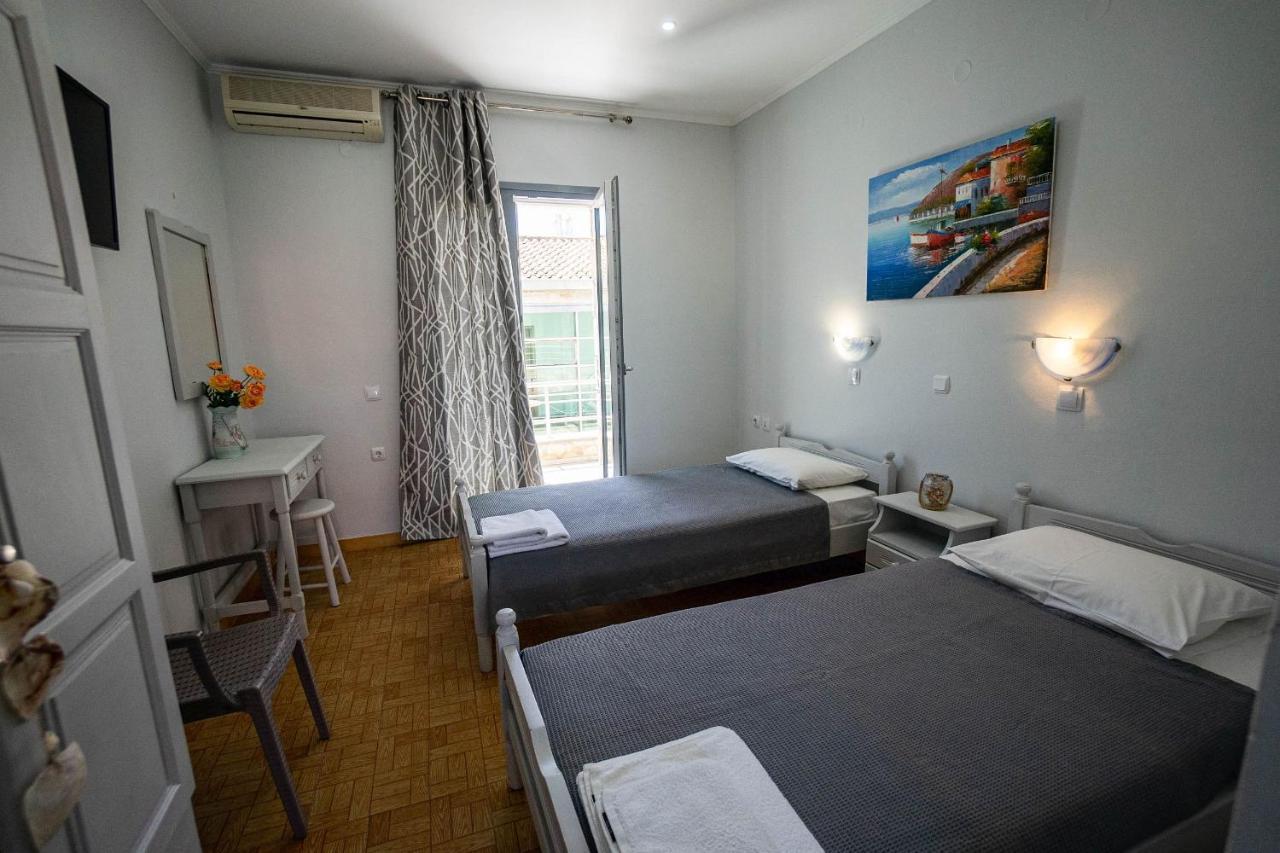 Golden Dolphin Studios & Apartments Alykes  Habitación foto